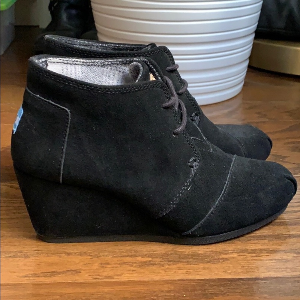 Toms wedge booties